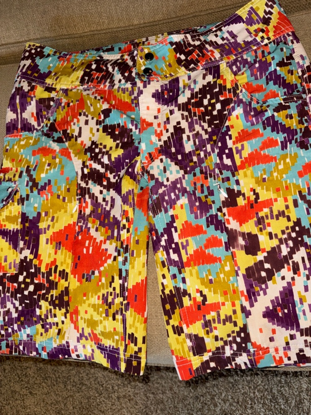 SHREDly MTB 11" Mountain Biking Shorts Size 12 EUC Aztec Print